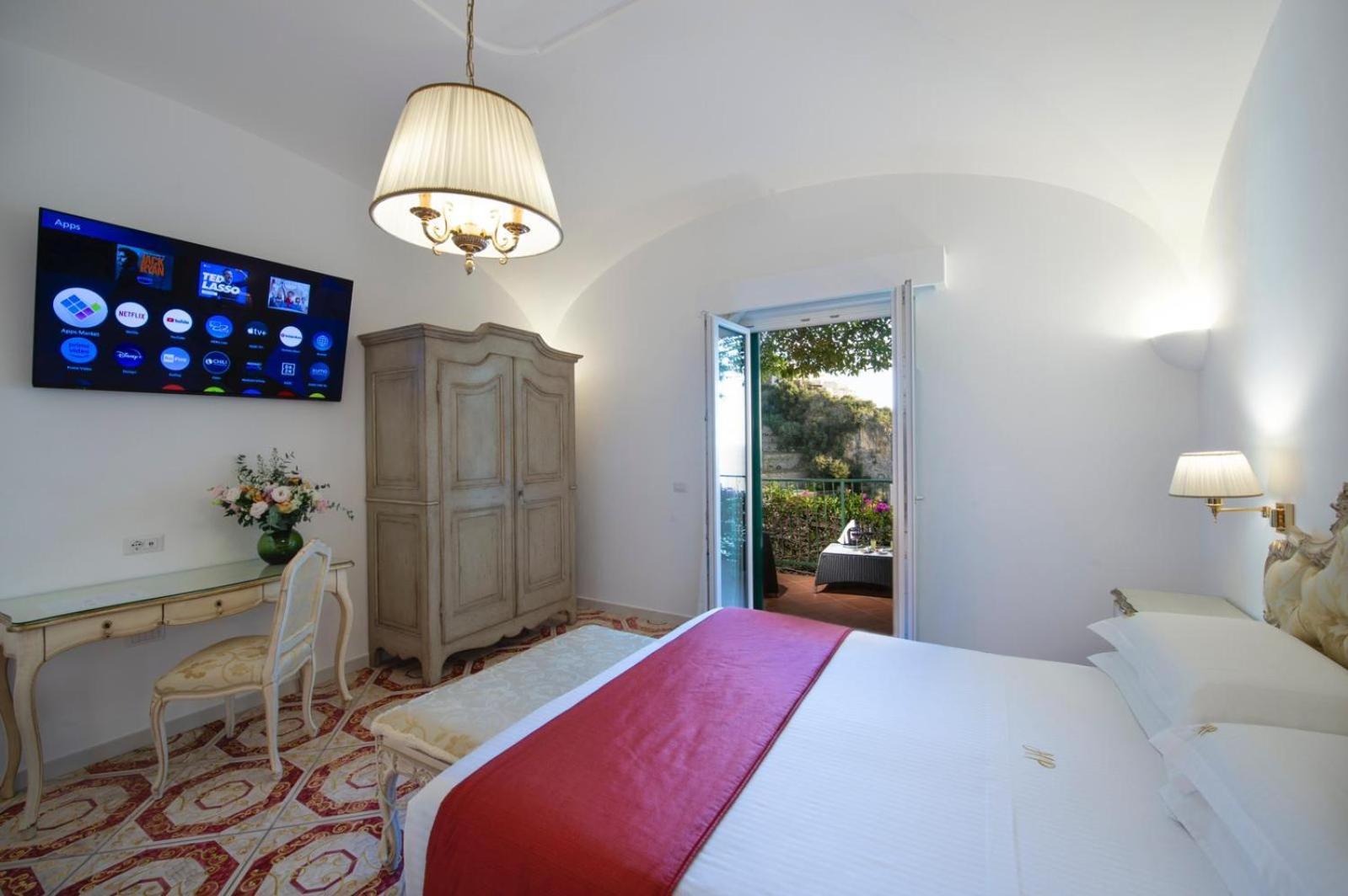 Hotel Pellegrino Praiano Exterior photo